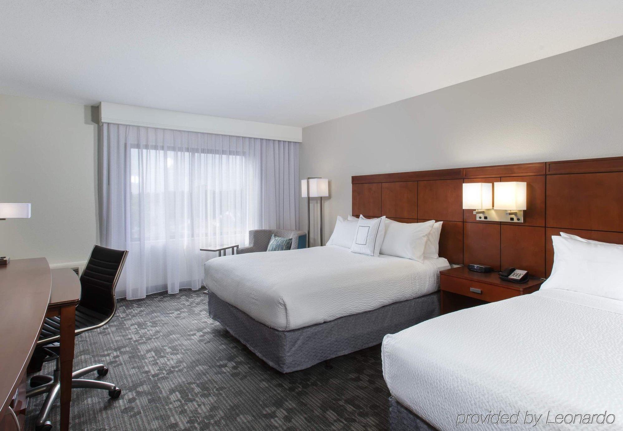 Courtyard By Marriott Myrtle Beach Barefoot Landing Briarcliffe Acres Exterior photo