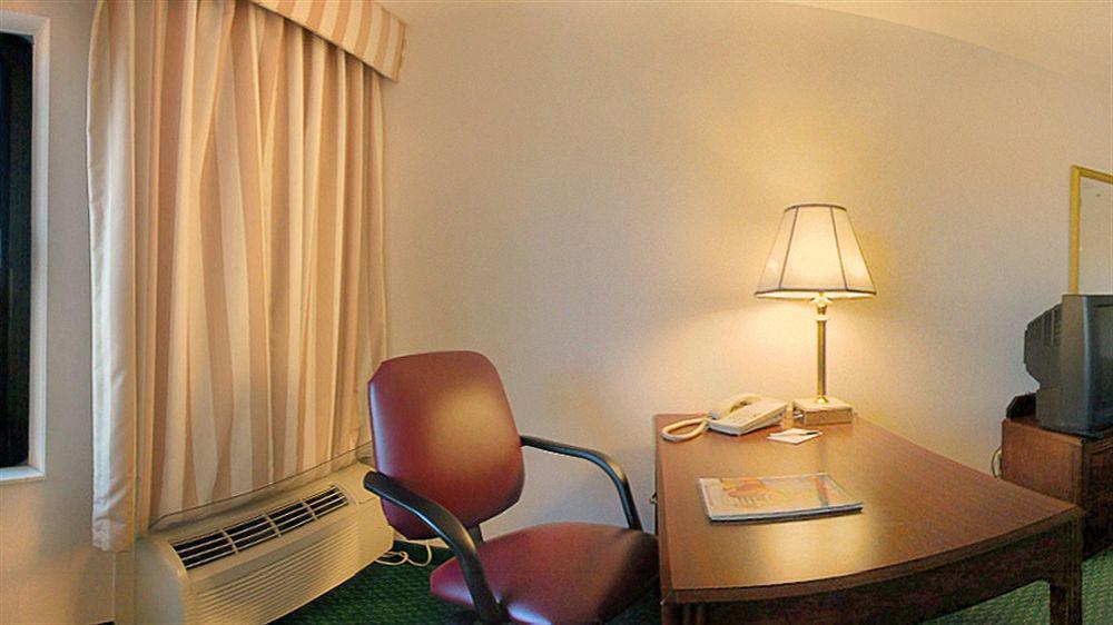 Courtyard By Marriott Myrtle Beach Barefoot Landing Briarcliffe Acres Exterior photo